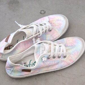 Blowfish Vesper Women's Pastel Tie Dye Casual Slip on Sneakers Size 7.5‎